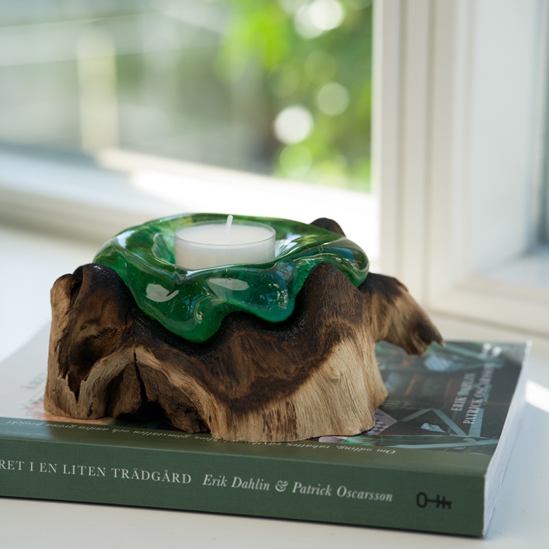 Värmeljus på trädrot OBS! Förhandsbokning