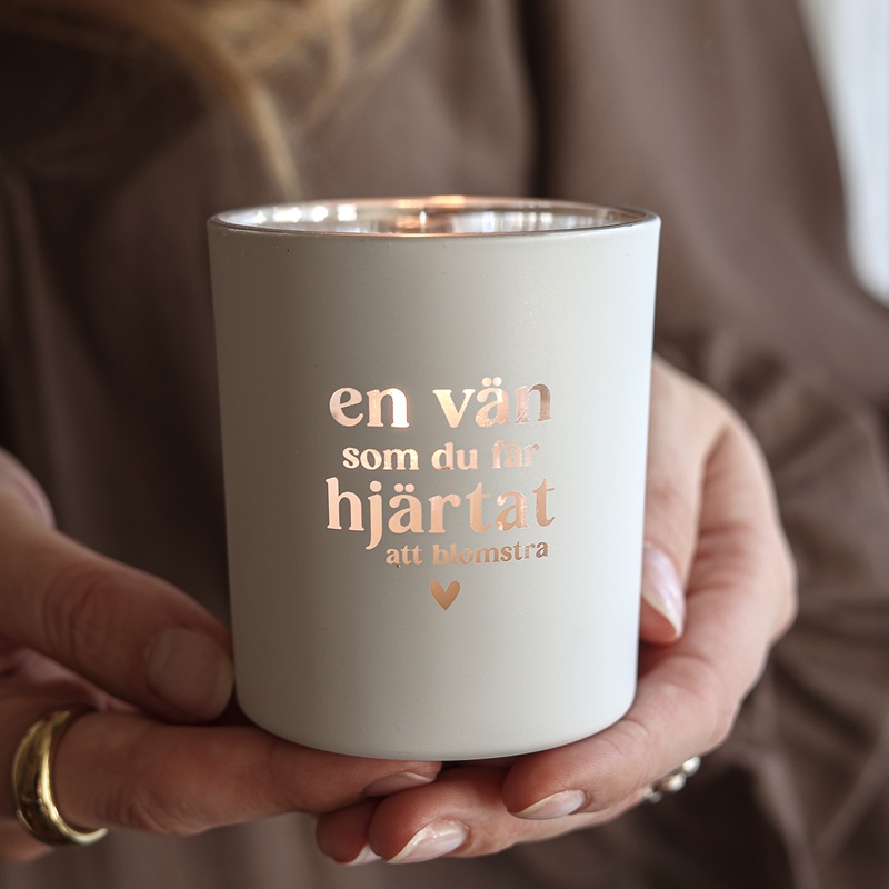 Majas lykta En vän som du får hjärtat att blomstra