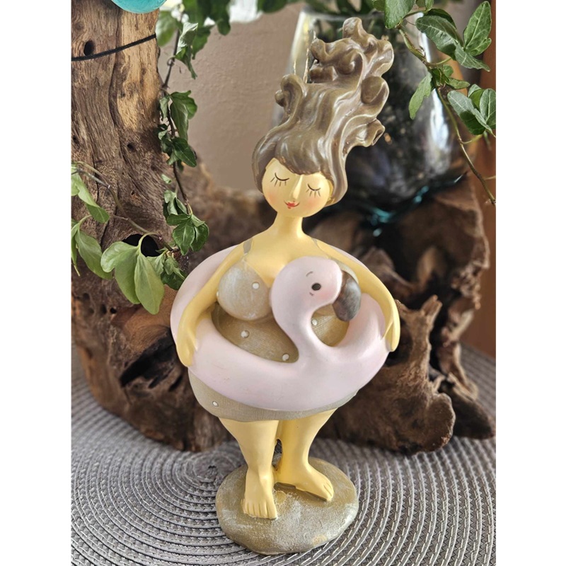 Baddamen Filippa - Flamingofantasten