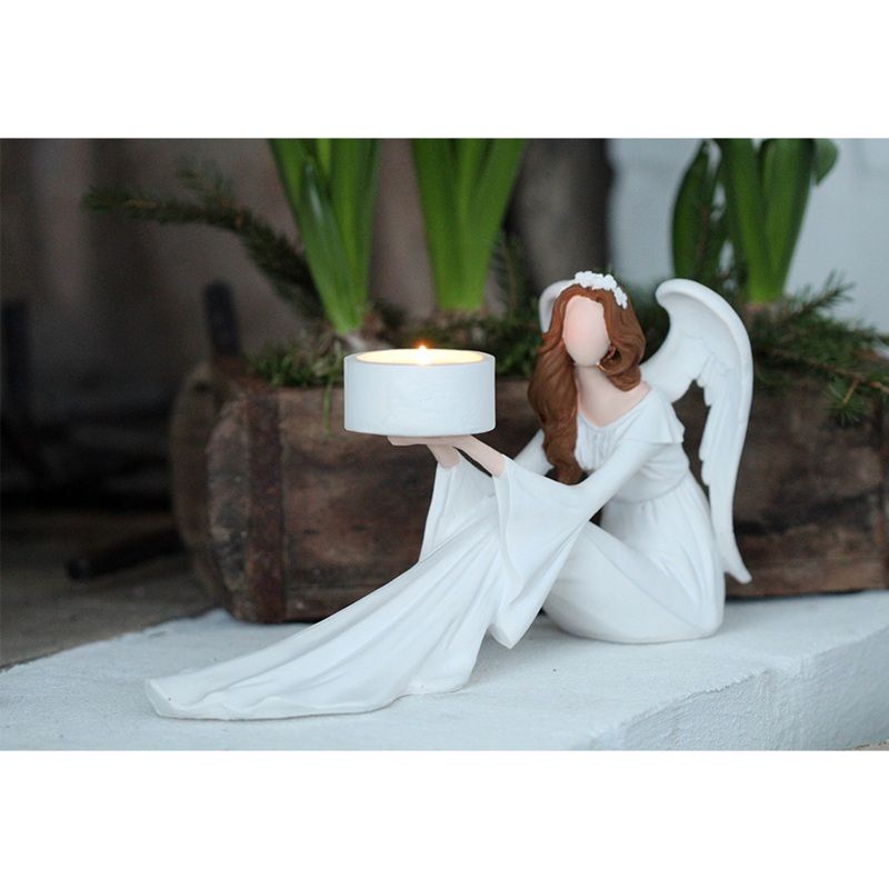 Märta Sittande Ängel med Värmeljushållare