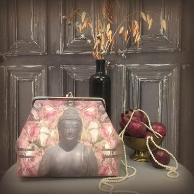 Necessär Buddha